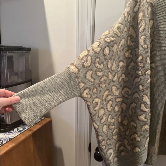 Anthropologie Beige and Cream Knit Cardigan - Picture 5 of 6